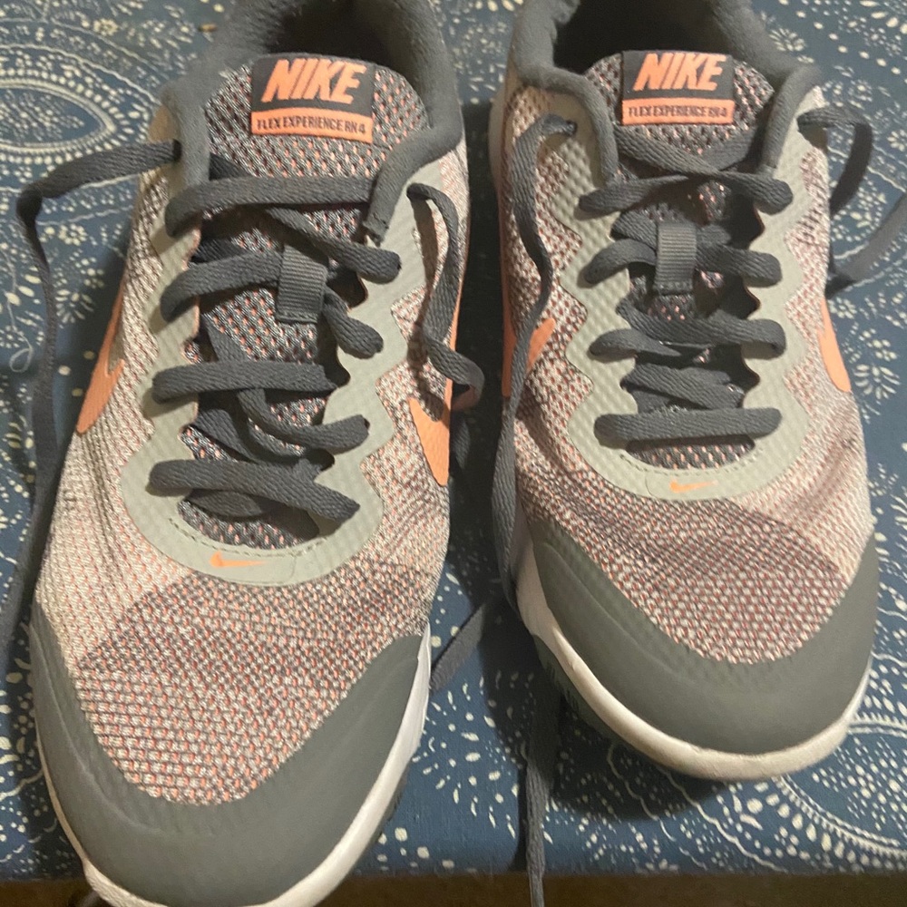 Nike Women’s Size 8